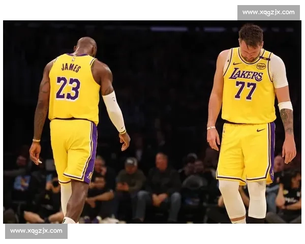 湖人快船第二场精彩对决詹姆斯与乔治激烈对抗再度上演扣人心弦比赛